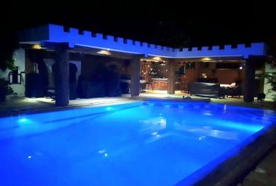 5 Bed Villa with En Suite in Kikambala