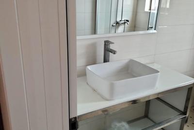 2 Bed Apartment in Kilimani - 4