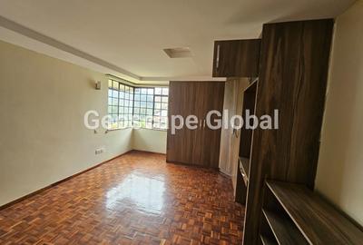 5 Bed House with En Suite in Kitisuru