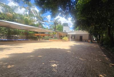 5 Bed House with En Suite in Spring Valley