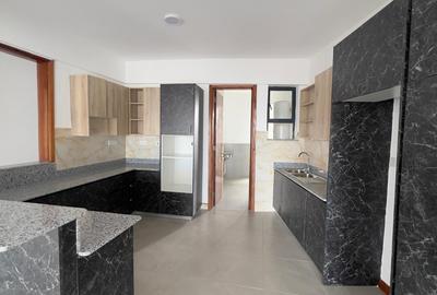 2 Bed Apartment with En Suite in Kilimani - 3