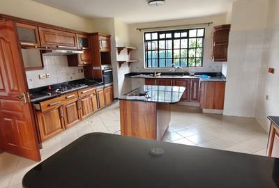 6 Bed House with En Suite in Karen - 2