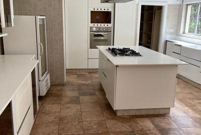 4 Bed Villa with En Suite in Muthaiga - 2