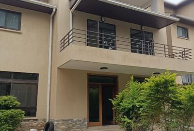 5 Bed Townhouse with En Suite in Lavington