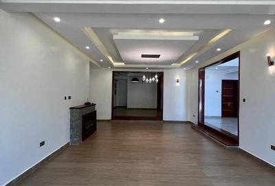 5 Bed Townhouse with En Suite in Lavington