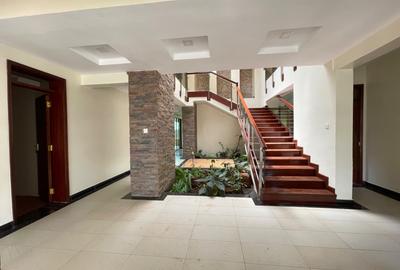 5 Bed Townhouse with En Suite in Karen