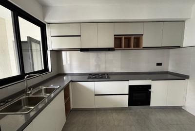 3 Bed Apartment with En Suite at Mombasa Road - 3