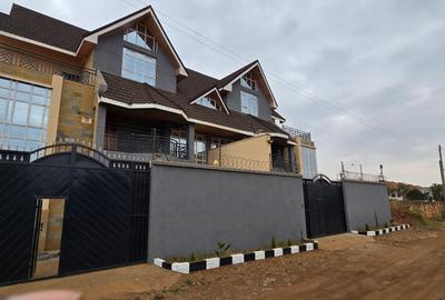 5 Bed Townhouse with En Suite at Eastern Bypass