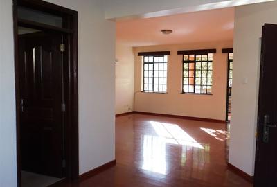 3 Bed Apartment with En Suite in Kiambu Road