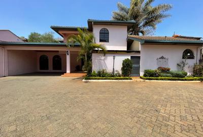 4 Bed Townhouse with En Suite at Convert Drive - 2