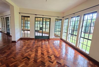 4 Bed House with En Suite in Runda