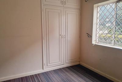 3 Bed Apartment with Borehole in Kilimani