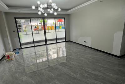 3 Bed Apartment with En Suite in Lavington - 4