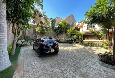 4 Bed Townhouse with En Suite in Runda - 2