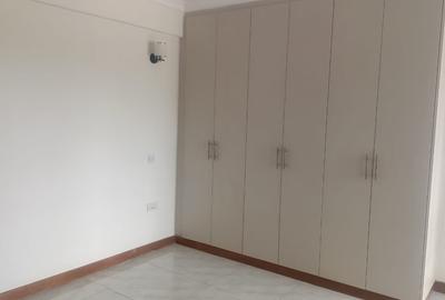 2 Bed Apartment with En Suite in Westlands Area