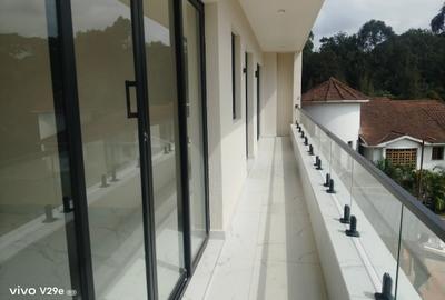 2 Bed Apartment with En Suite at Thigiri