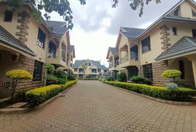 5 Bed Townhouse with En Suite in Kileleshwa - 2