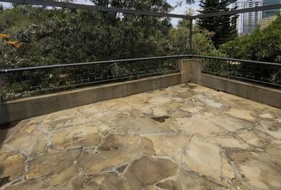 5 Bed Townhouse with En Suite in Kileleshwa - 2