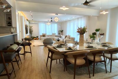 Serviced 3 Bed Apartment with En Suite at 2 Avanue - 3