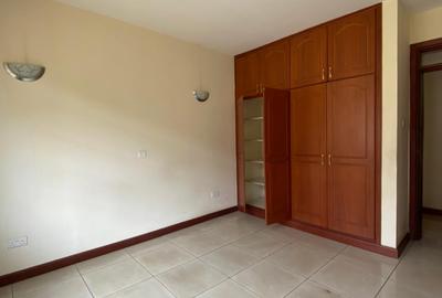 2 Bed Apartment with En Suite in Brookside