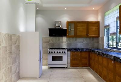3 Bed Apartment with En Suite at Serena Kilua Rd