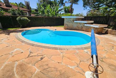 4 Bed House with En Suite in Runda