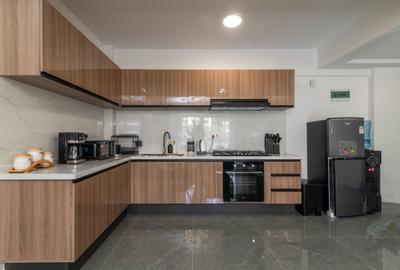 2 Bed Apartment with En Suite in Riverside