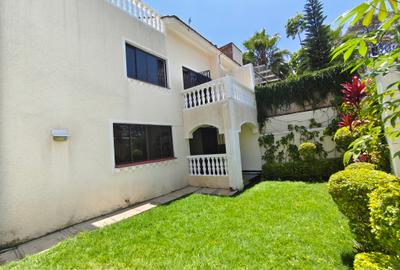 4 Bed Townhouse with En Suite at Lavington Green
