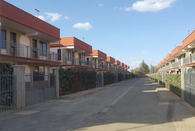 5 Bed Townhouse with En Suite in Syokimau