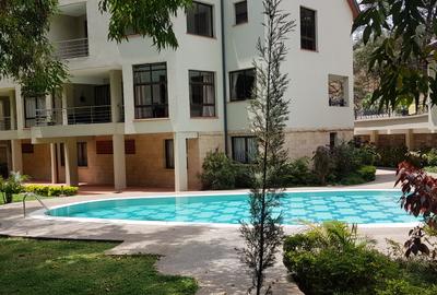 5 Bed Townhouse with En Suite at Lavington Mall