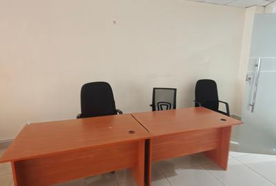 900 ft² Office with Parking in Parklands - 4