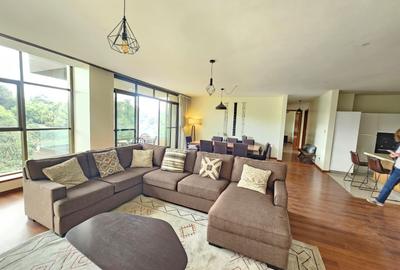 3 Bed Apartment with En Suite in Spring Valley