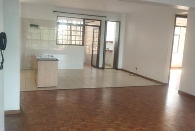3 Bed Apartment with En Suite in Upper Hill