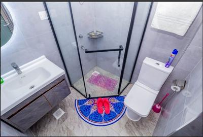 1 Bed Apartment with Swimming Pool in Kilimani - 2