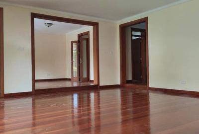 5 Bed Townhouse with En Suite in Lavington