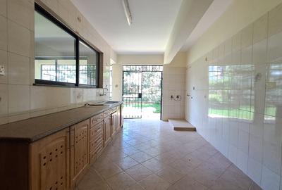 4 Bed Townhouse with En Suite in Westlands Area - 3