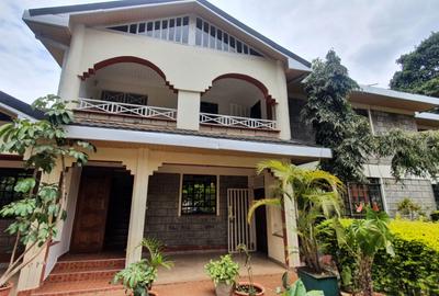 3 Bed House with Garden at Old Runda - 2