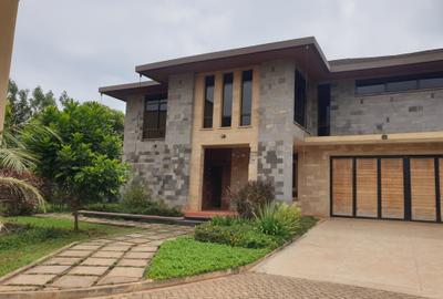 5 Bed House with En Suite at Runda
