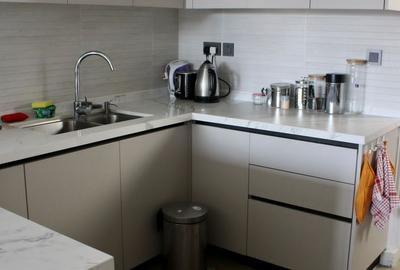 Furnished 2 Bed Apartment with En Suite in Riverside - 4