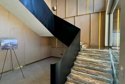 5 Bed House with En Suite in Kitisuru - 2