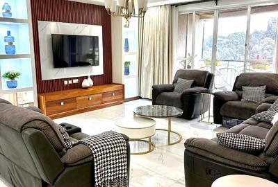 4 Bed House with En Suite at Valley Arcade