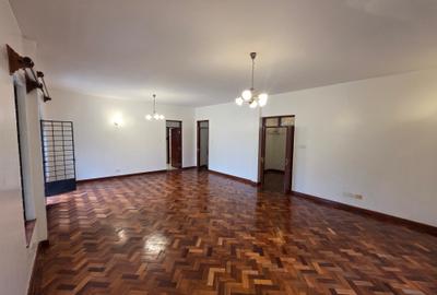 5 Bed Townhouse with En Suite in Kitisuru - 4