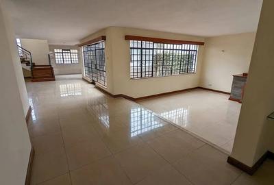 4 Bed Townhouse with En Suite at Westlands