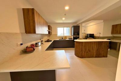 3 Bed Apartment with En Suite in Westlands Area