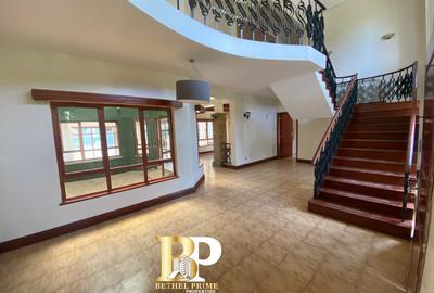 5 Bed Townhouse with En Suite in Runda
