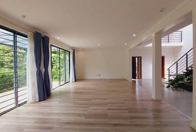 5 Bed Apartment with En Suite at Runda