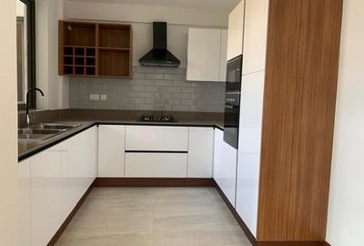2 Bed Apartment with En Suite in Westlands Area - 4