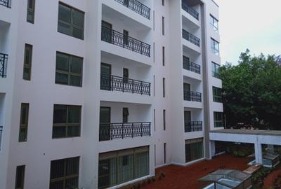 3 Bed Apartment with En Suite in Lavington