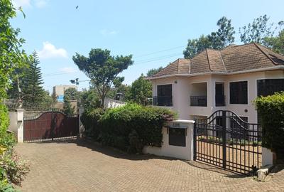 4 Bed Townhouse with En Suite at Runda Palm