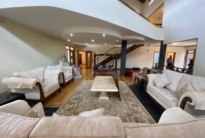 5 Bed House with En Suite in Spring Valley